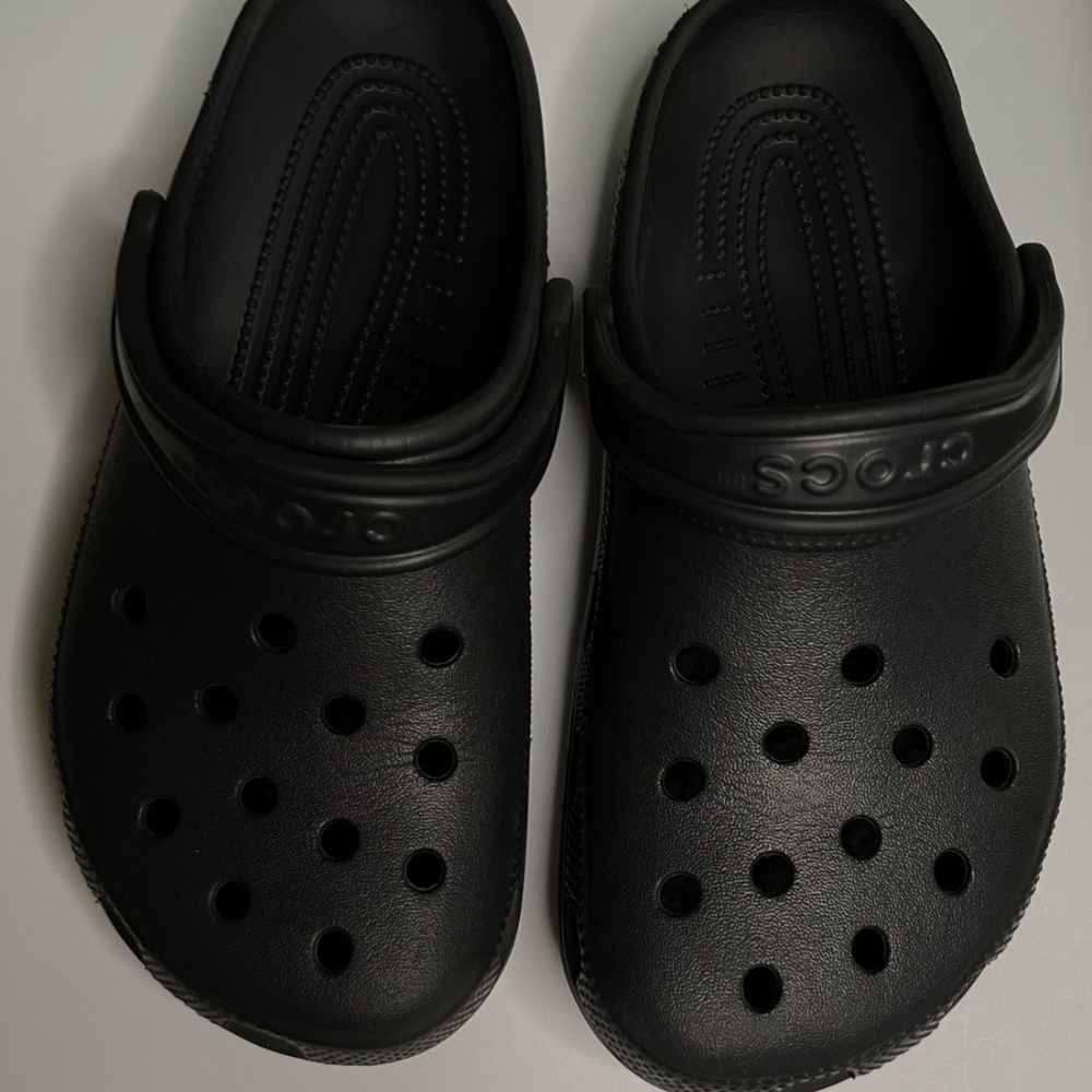 Crocs - Picture 2 of 3